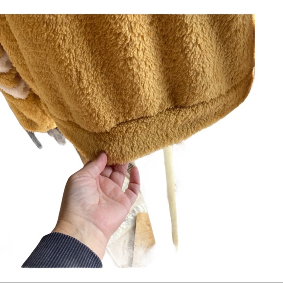 🌼💛Extremely Soft Hoodie - Picture 13 of 16